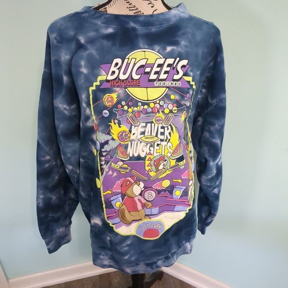 Buc-ees Sweatshirt large Pinball Arcade Retro Beaver Nuggets Texas Blue Tie-Dye - Picture 1 of 5